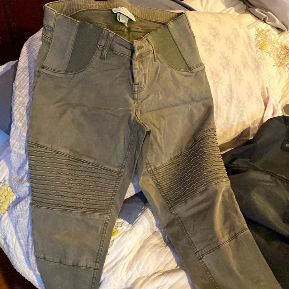 Maternity moto skinny pants